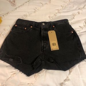 Levi 501 High Waisted Shorts size 28